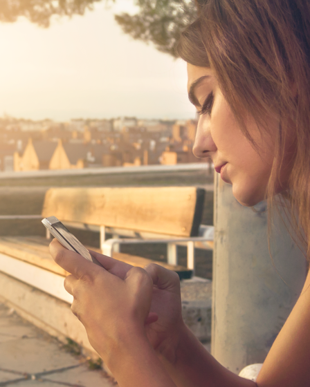 Come capire se piaci a una ragazza dai messaggi in chat